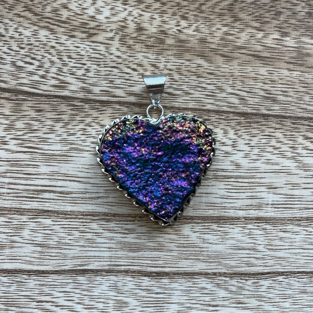 Desert Druzy Heart Pendant - Picture 2 of 4